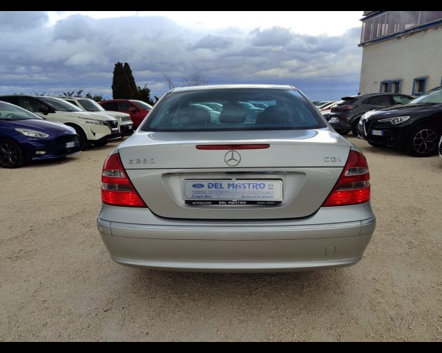 MERCEDES-BENZ E 280 usata, con Airbag Passeggero