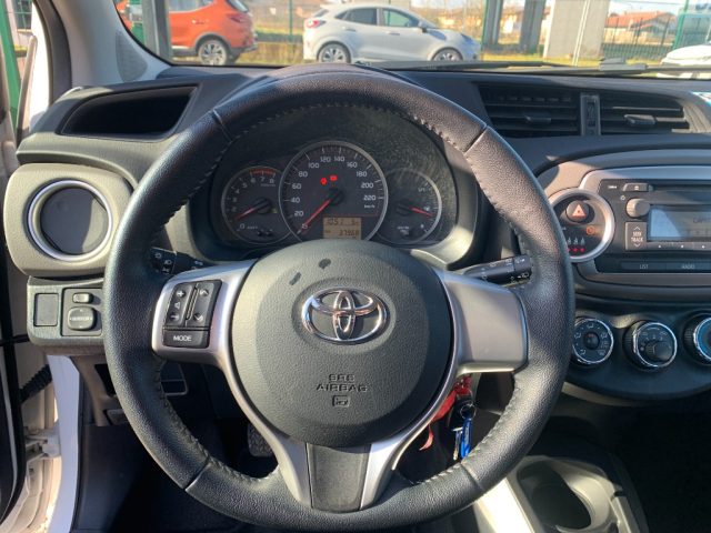 TOYOTA Yaris usata, con Volante multifunzione