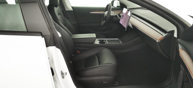 TESLA Model 3 usata, con Riconoscimento dei segnali stradali