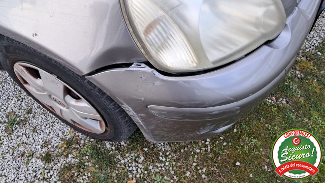 TOYOTA Yaris usata, con Alzacristalli elettrici