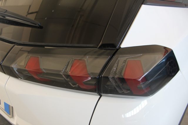 PEUGEOT 2008 usata, con Sistema di navigazione