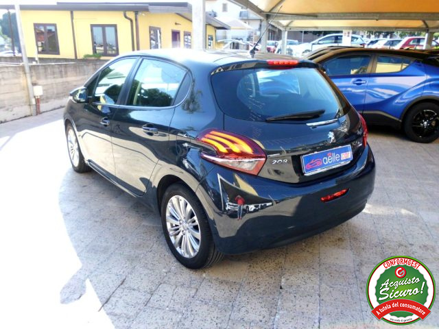 PEUGEOT 208 usata, con Alzacristalli elettrici