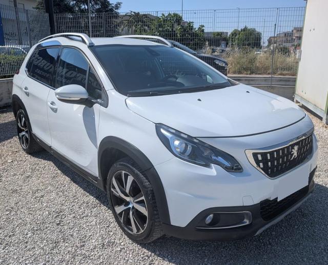 PEUGEOT 2008 usata, con Airbag