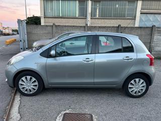 TOYOTA Yaris usata, con Volante in pelle
