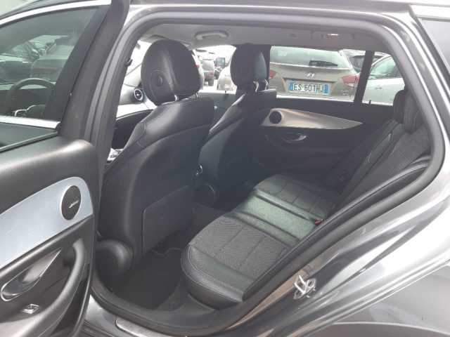 MERCEDES-BENZ E 220 usata, con Luci diurne LED