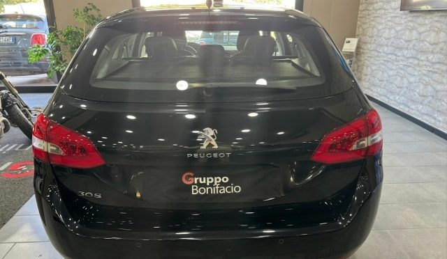 PEUGEOT 308 usata, con USB