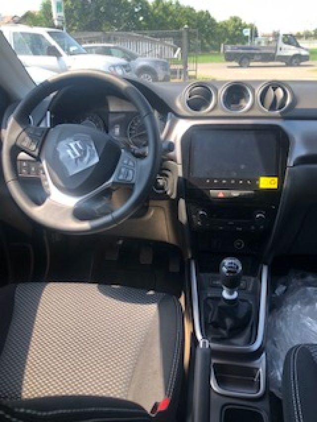 SUZUKI Vitara usata, con USB
