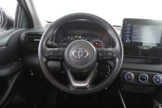 TOYOTA Yaris usata 12
