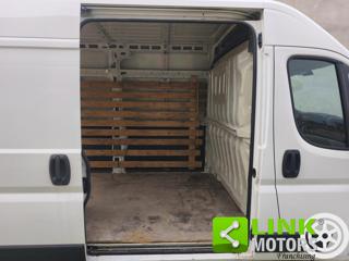 PEUGEOT Boxer usata, con USB