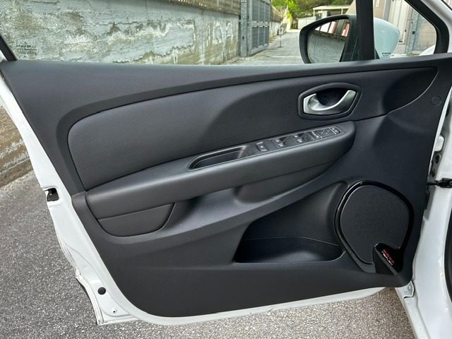 RENAULT Clio usata, con Servosterzo