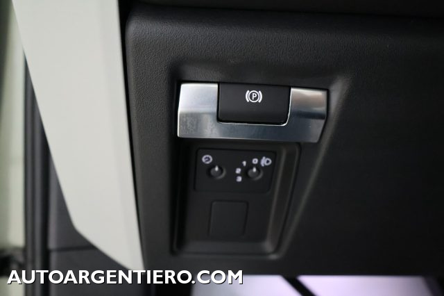 LAND ROVER Defender usata, con Airbag testa