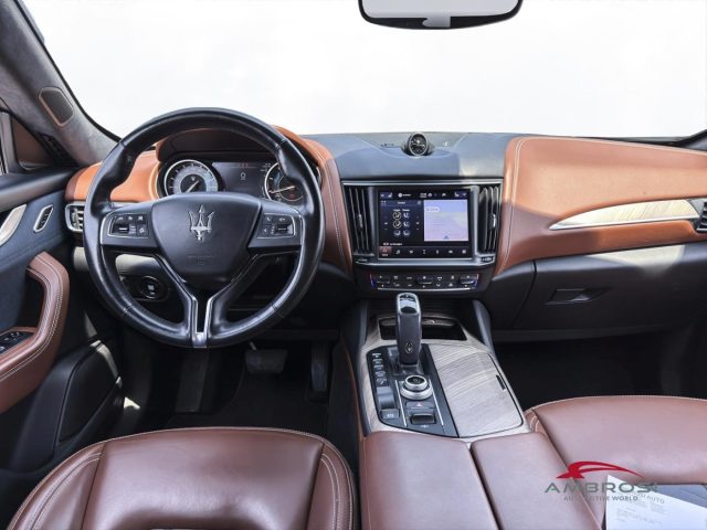 MASERATI Levante usata 12