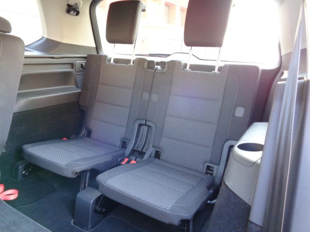 VOLKSWAGEN Touran usata, con Controllo trazione