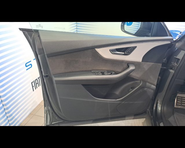 AUDI Q8 usata 37