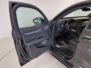 ALFA ROMEO Stelvio usata, con Fari Xenon
