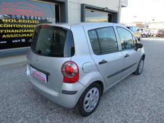 RENAULT Modus usata, con Autoradio
