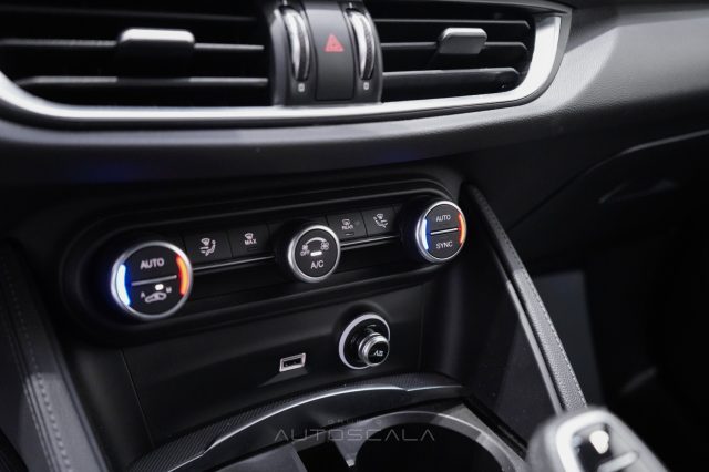 ALFA ROMEO Stelvio usata, con Volante in pelle