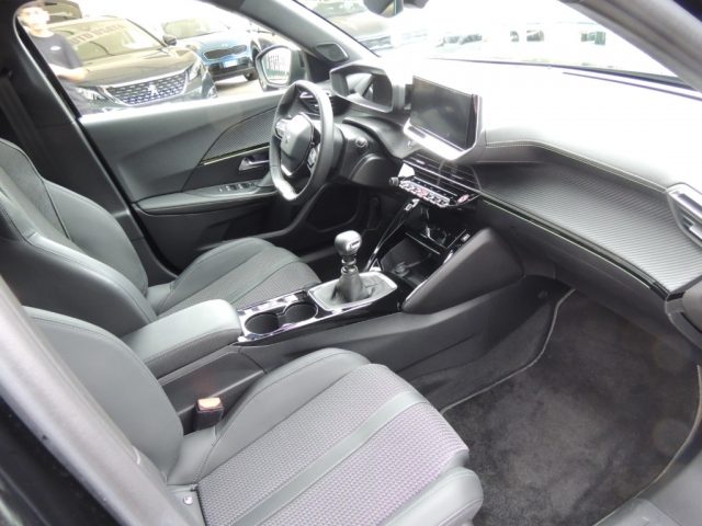 PEUGEOT 2008 usata, con Autoradio