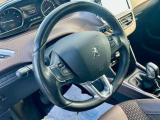 PEUGEOT 2008 usata, con Volante in pelle