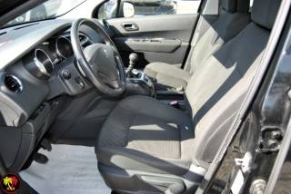 PEUGEOT 5008 usata, con Autoradio