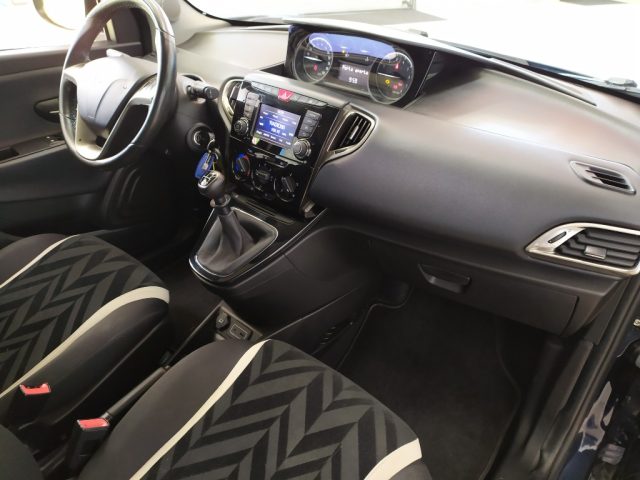 LANCIA Ypsilon usata, con Controllo trazione