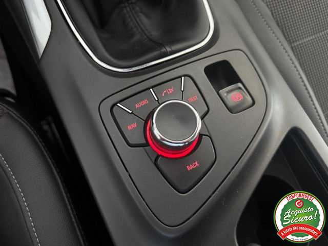 OPEL Insignia usata, con Park Distance Control