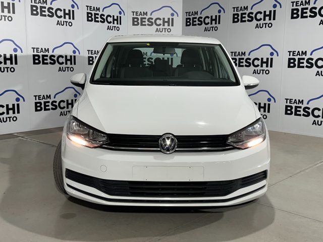 VOLKSWAGEN Touran usata, con Autoradio
