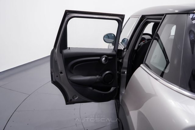MINI Cooper D usata 25