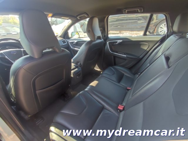VOLVO V60 usata, con Bluetooth