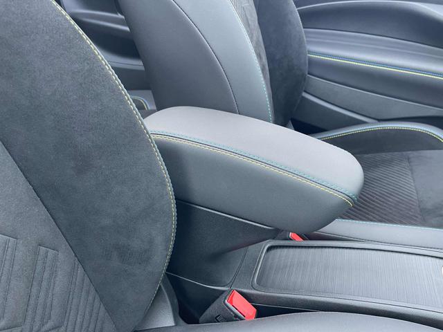 ABARTH 500e usata, con Autoradio digitale