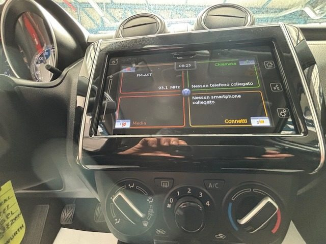 SUZUKI Swift usata, con Fari LED