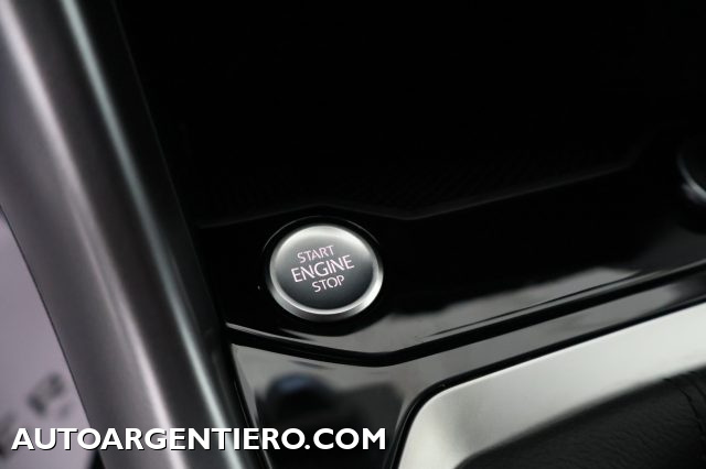VOLKSWAGEN T-Roc usata, con Controllo automatico clima