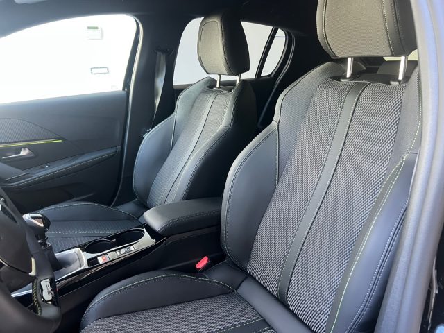 PEUGEOT 208 usata, con Lettore CD