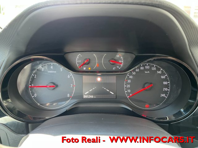 OPEL Corsa usata, con USB
