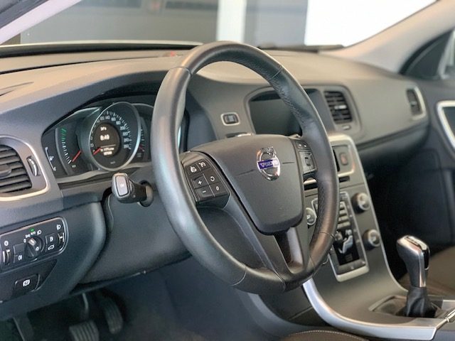 VOLVO V60 usata 9