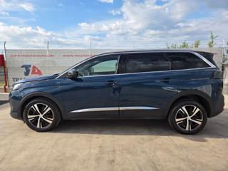 PEUGEOT 5008 usata, con Airbag