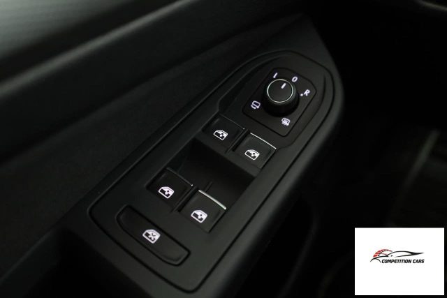 VOLKSWAGEN Golf usata, con Sistema di navigazione