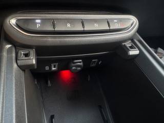 JEEP Avenger usata, con USB