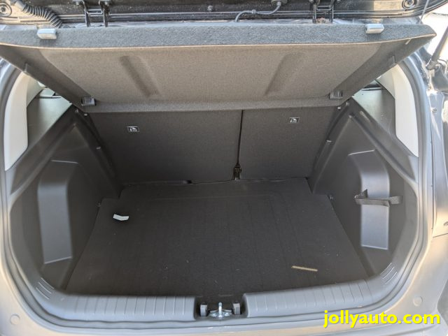 HYUNDAI Bayon usata, con Autoradio