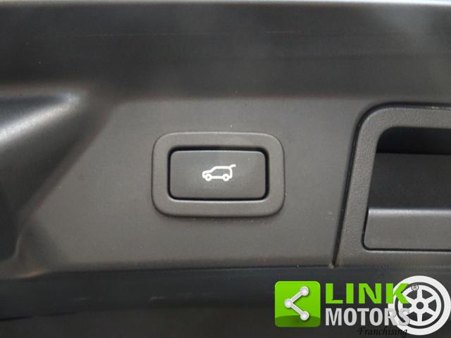 LAND ROVER Range Rover Velar usata, con Trazione integrale