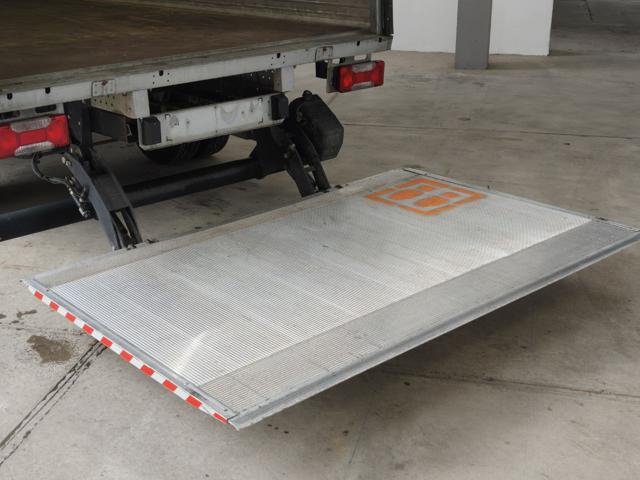 IVECO Daily usata, con USB