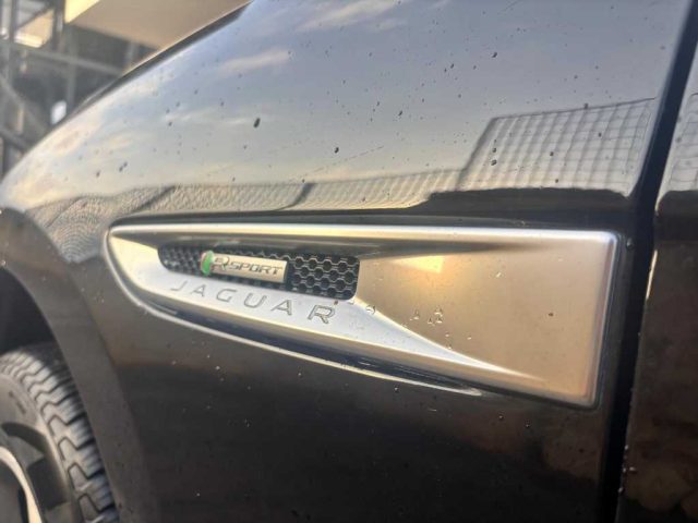 JAGUAR F-Pace usata, con Specchietti laterali elettrici
