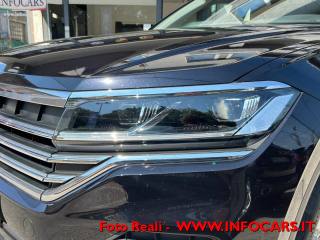 VOLKSWAGEN Touareg usata, con Bracciolo