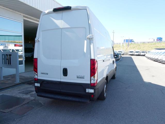 IVECO Daily usata, con USB