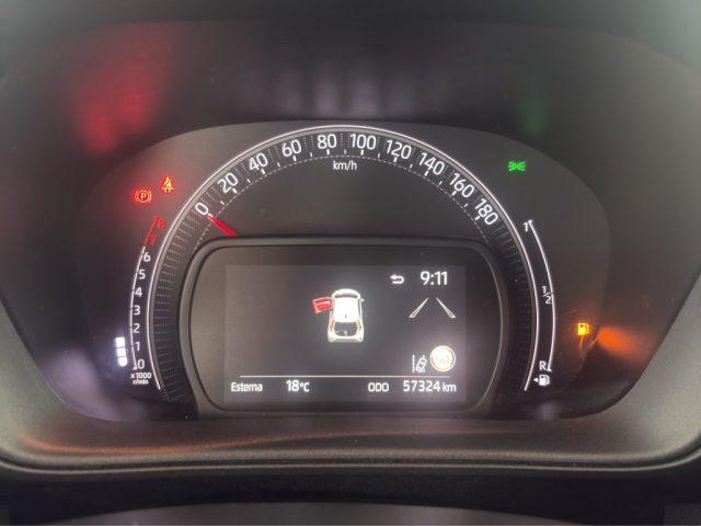 TOYOTA Aygo X usata 13