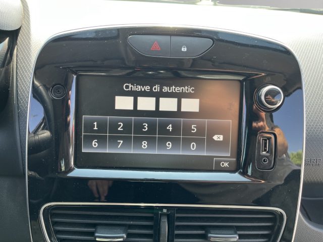 RENAULT Clio usata, con Airbag testa