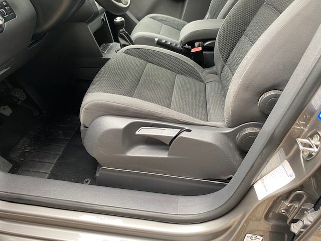 VOLKSWAGEN Touran usata, con Chiusura centralizzata