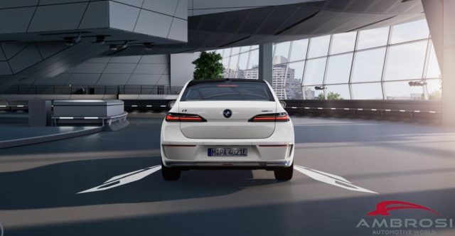 BMW i7 usata 7