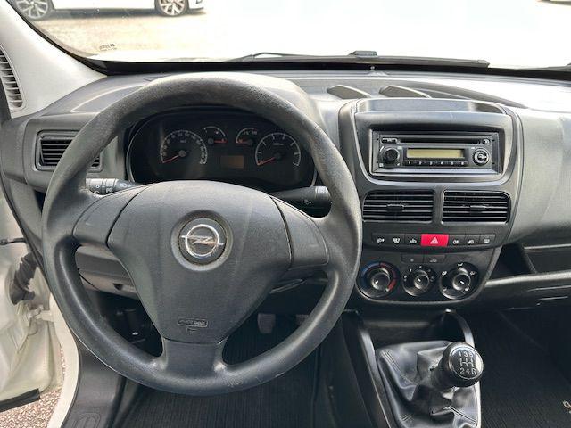OPEL Combo usata, con Servosterzo