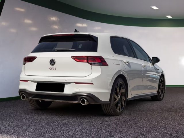 VOLKSWAGEN Golf usata, con Airbag